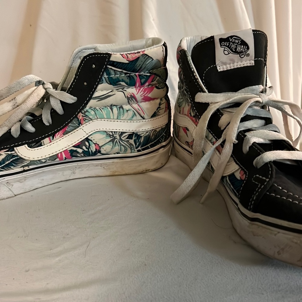 Women’s size 7.5 vans with tropical flowers